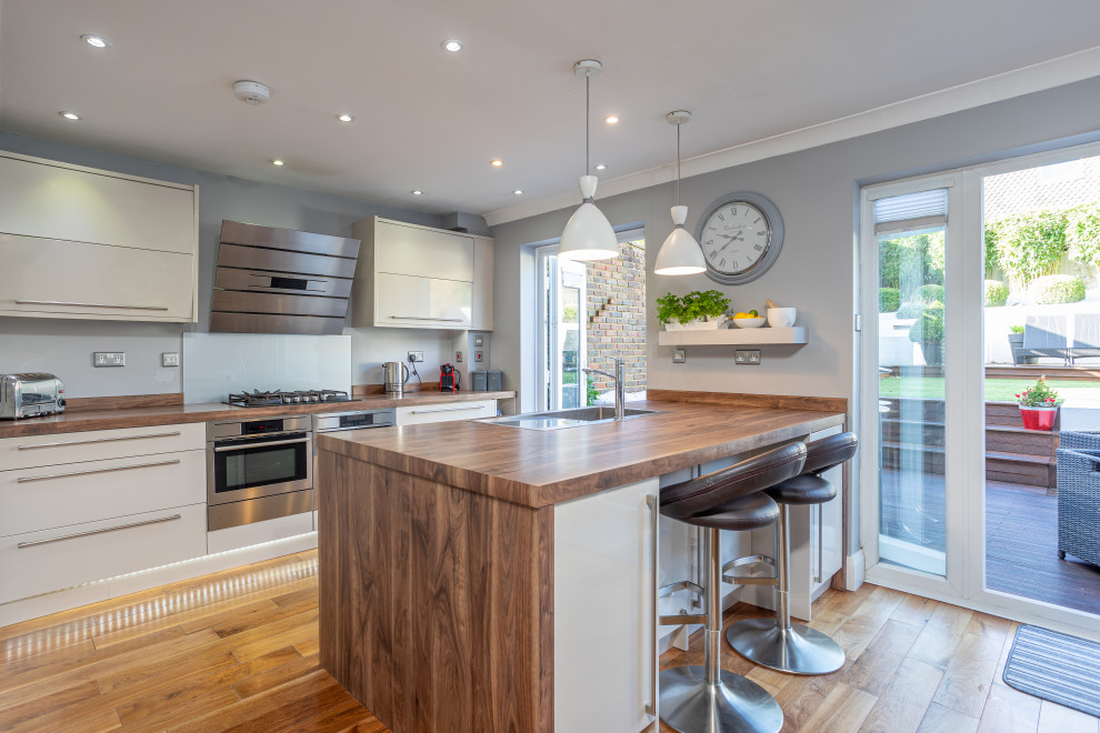 Kitchens - Contemporary - Kitchen - Sussex - by Renny ...