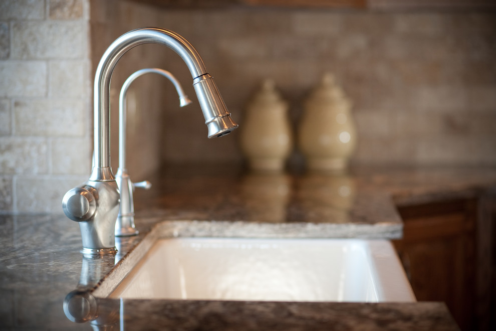 This is an example of a contemporary kitchen in St Louis.