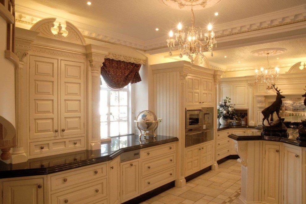 Design ideas for a traditional kitchen in Essex.