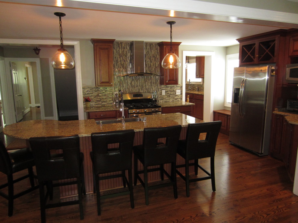 This is an example of a traditional kitchen in Louisville.