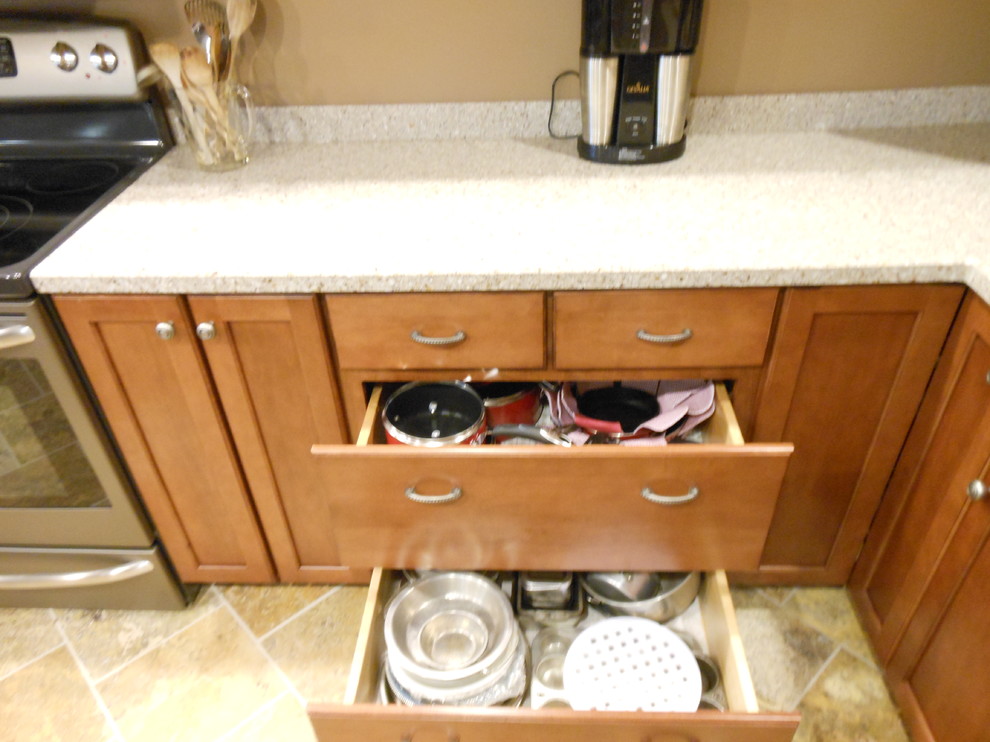 Kraftmaid Gentry Maple Chestnut Kitchen Columbus by Jenna Cook