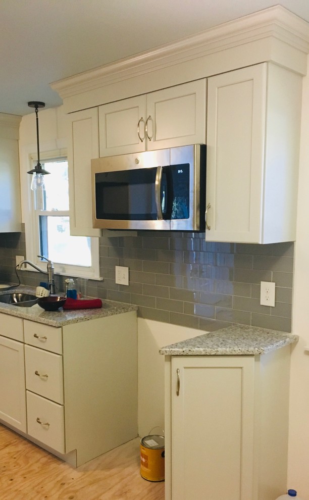 Kraftmaid Grandview Moonshine Kitchen Boston by KITCHEN