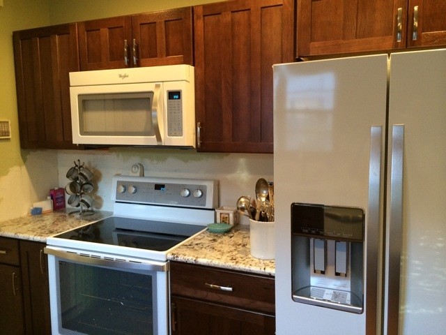 Kraftmaid Kitchen - Traditional - Kitchen - Wichita - by ELizabeth Bollenbach at Lowes Maple and ...