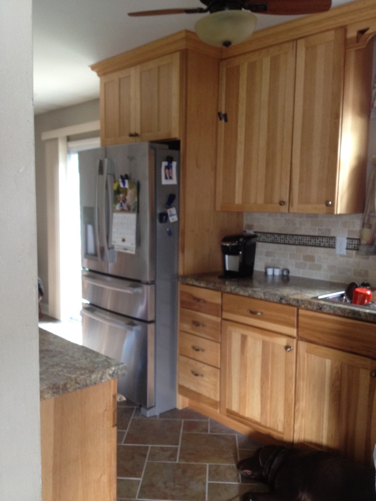 Kraftmaid Sides Kitchen Kirkland Hickory Traditional Kitchen