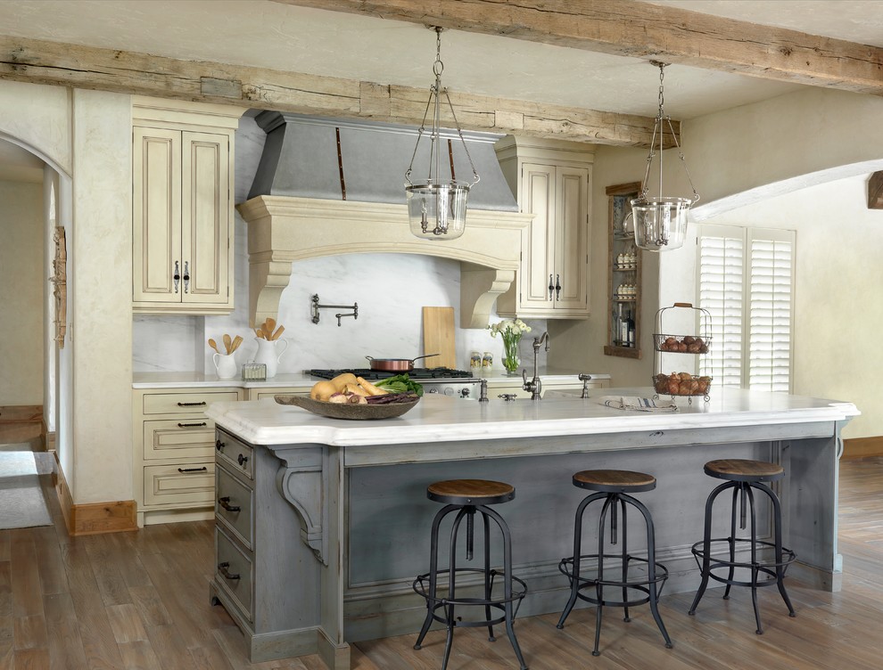 Inspiration for a country kitchen remodel in St Louis