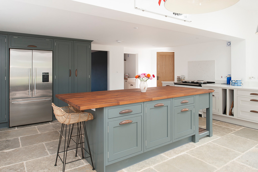 Example of a country kitchen design in Kent