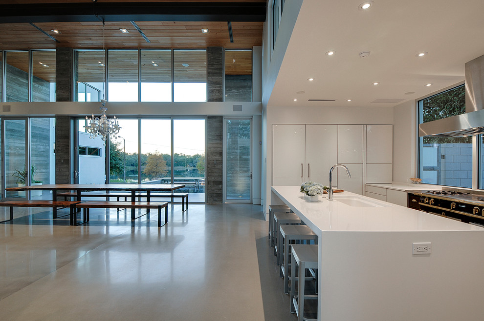 Design ideas for a modern kitchen in Orlando.