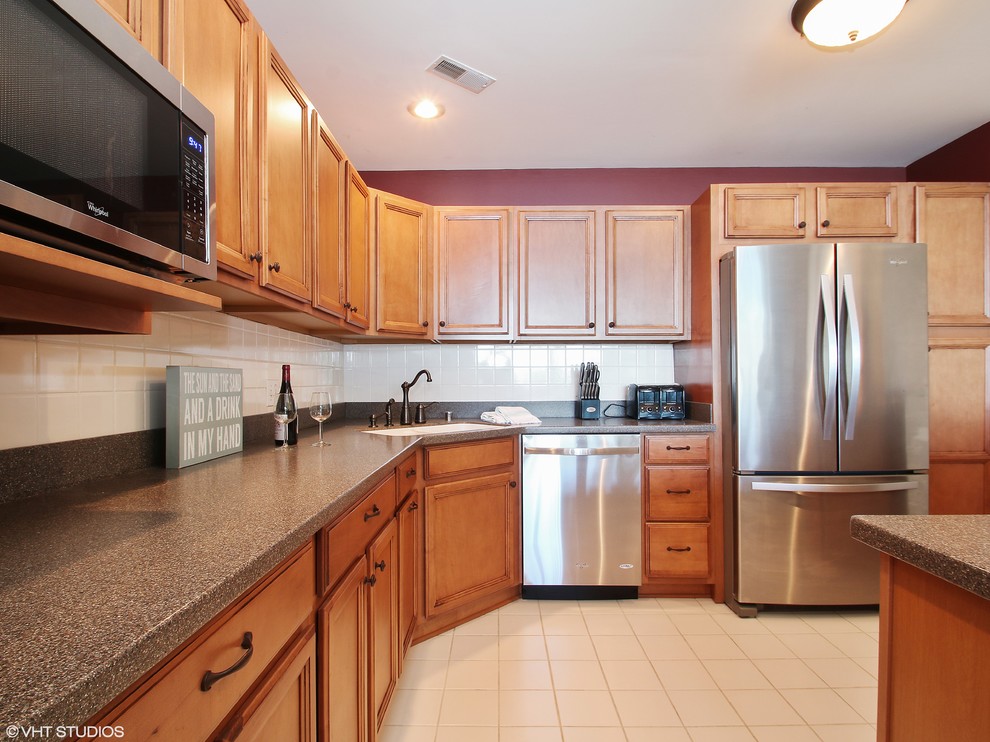 Lake Living at W5135 Sterlingworth Ct 10, LaGrange, Wisconsin Modern