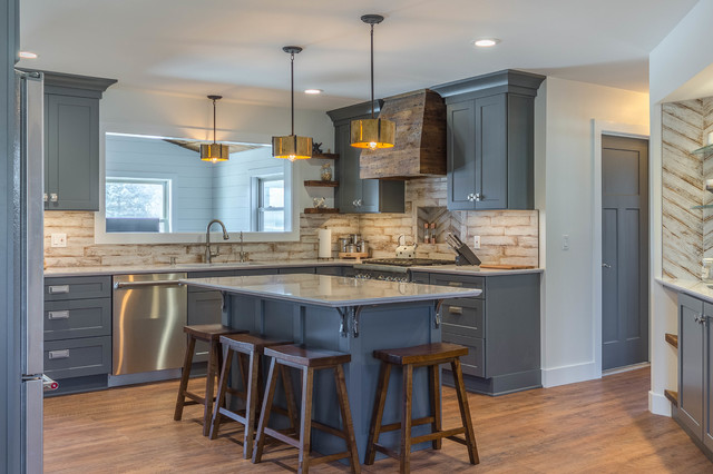 Lakehouse Kitchen In Pinckney Mi Shabby Chic Style Kitchen Detroit By Dream Kitchens Houzz Uk