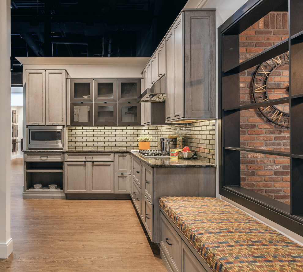 Lakeville Kitchen & Bath Farmingdale Showroom Traditional Kitchen