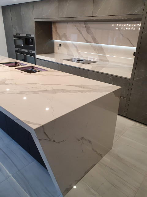 LAMINAM BOOKMATCH - Modern - Kitchen - Other - by R. O Surfaces | Houzz