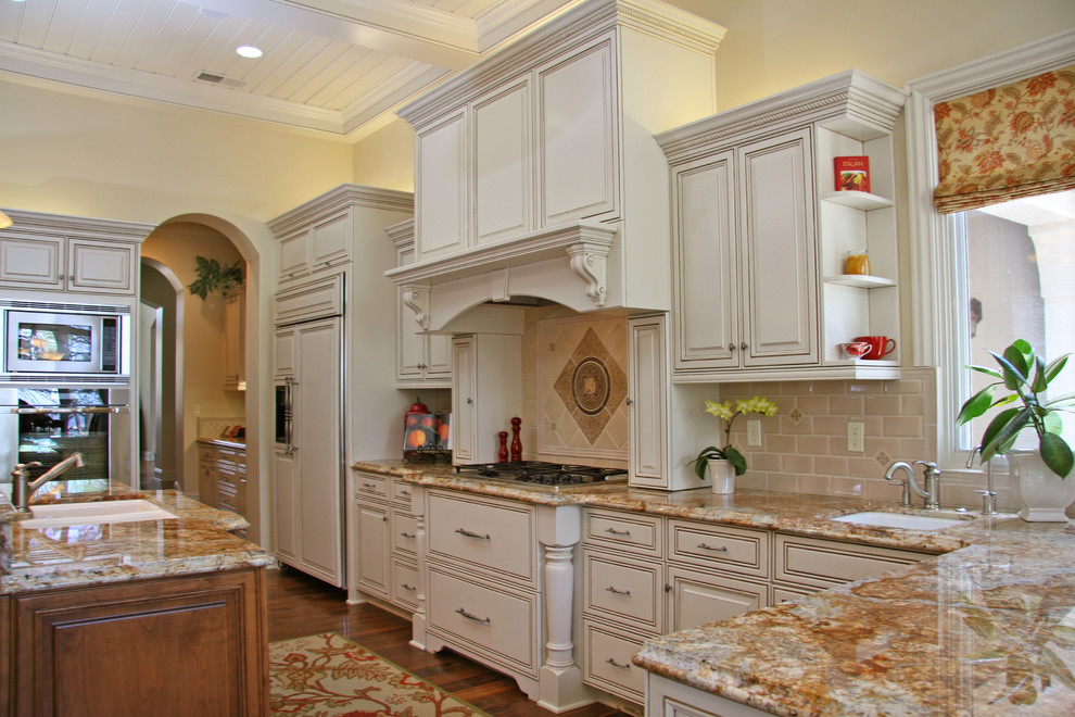 Photo of a classic kitchen in Sacramento with granite worktops.