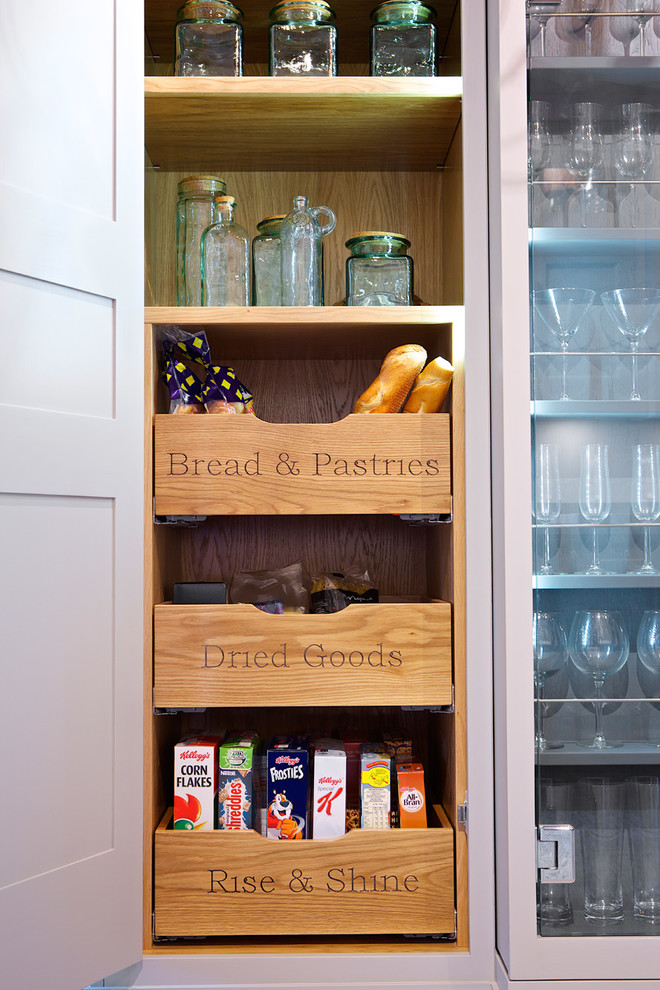 Larder food storage Traditional Kitchen Edinburgh by