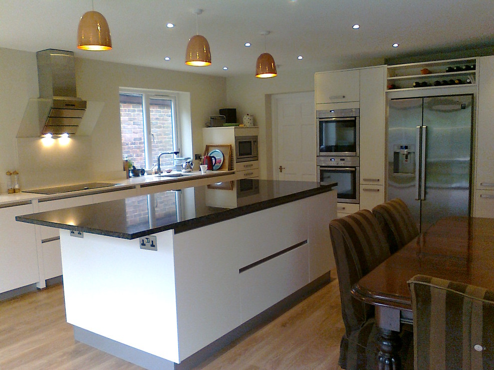 Latimer_Bucks Contemporary Kitchen London by idreamkitchens ltd Houzz