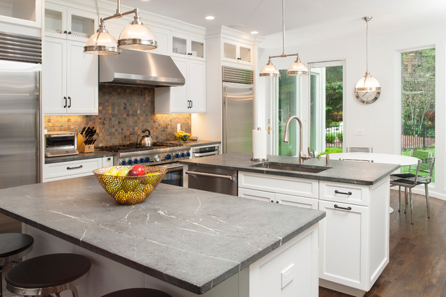 Laurel Hollow, NY - Traditional - Kitchen - New York - by ...