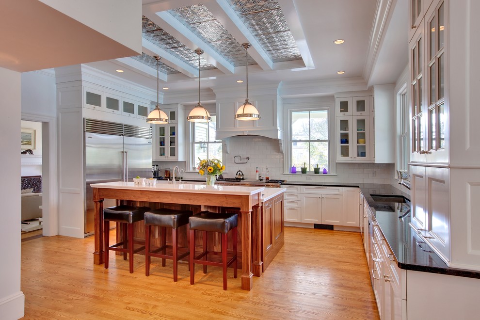 Inspiration for a classic kitchen in Providence.