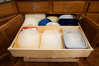 Tupperware Divider - Photos & Ideas