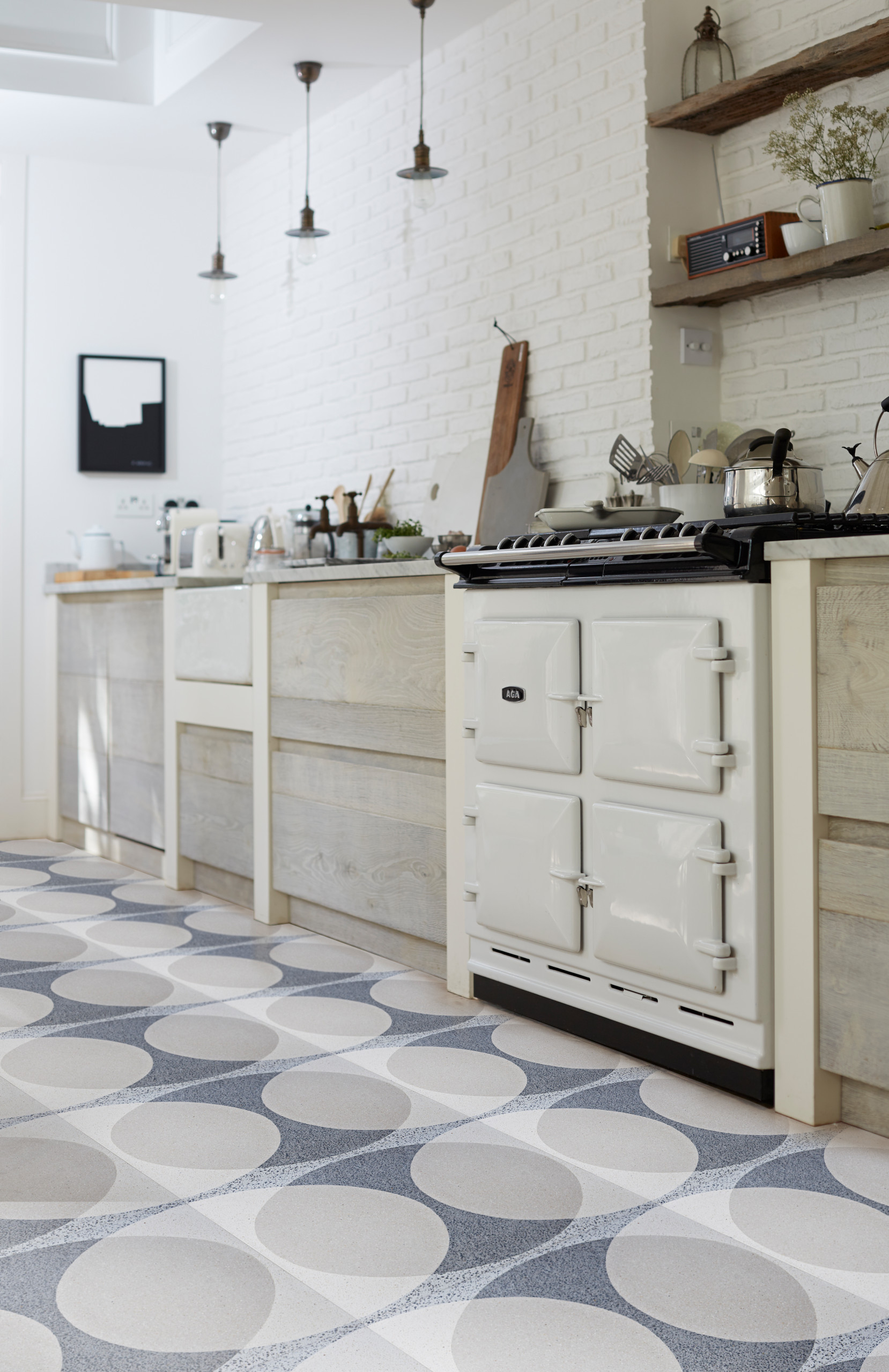 75 Shabby Chic Style Kitchen With Light Wood Cabinets Ideas You Ll Love August 22 Houzz