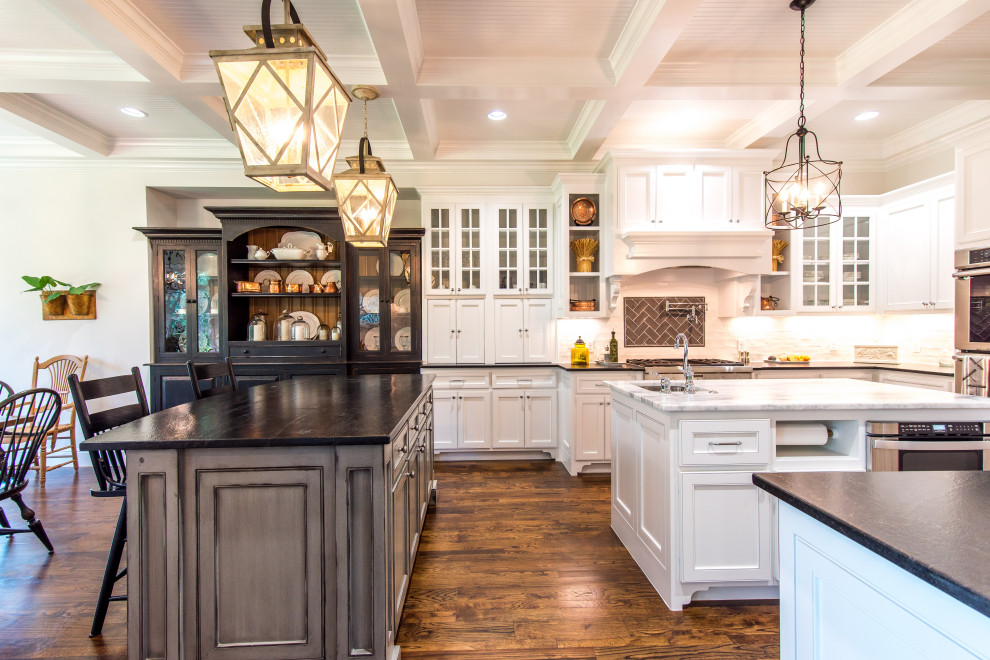 This is an example of a farmhouse kitchen in Dallas.