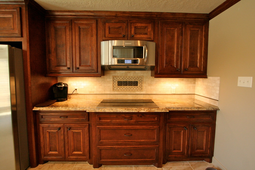 Living Room/Kitchen/Master Bathroom Remodel Traditional Kitchen