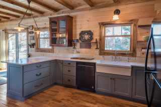 Log Cabin gets a Blue Kitchen - Rústico - Cocina - Minneapolis - de