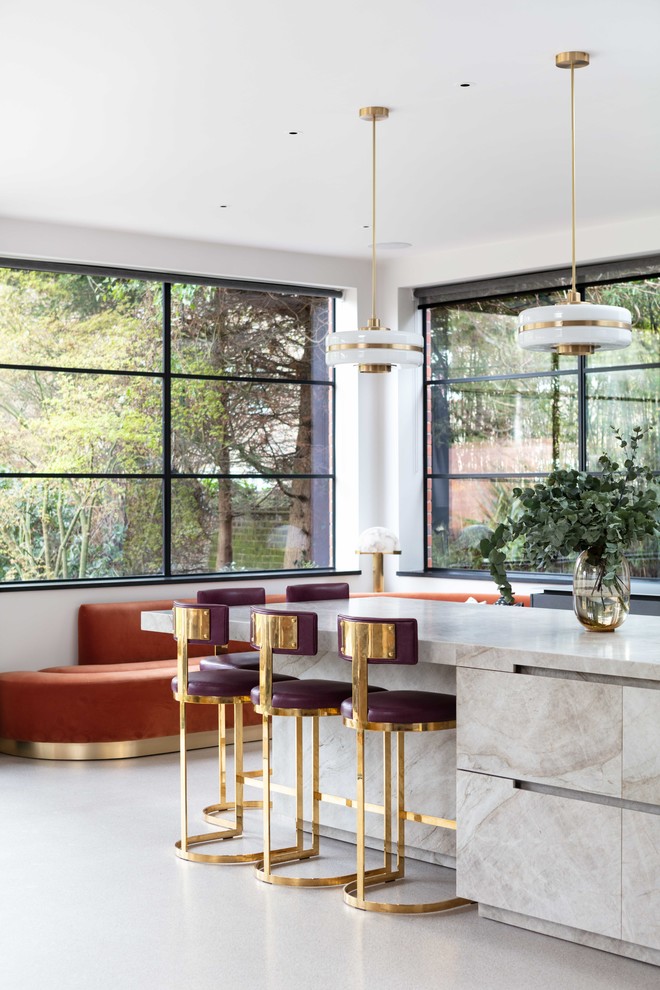 Moderne Küche mit Marmor-Arbeitsplatte, Terrazzo-Boden und beiger Arbeitsplatte in London