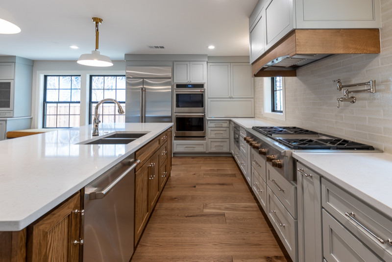 London Lane Kitchen Dallas by Stauffer Custom Kitchens Houzz