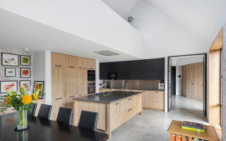 75 Beautiful Kitchen With Light Wood Cabinets Ideas Designs August 2021 Houzz Uk