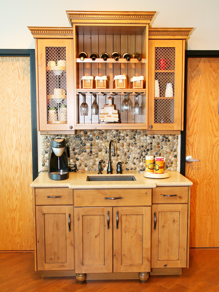 Foto de cocina rústica de obra con fregadero bajoencimera, salpicadero multicolor y salpicadero de azulejos de piedra