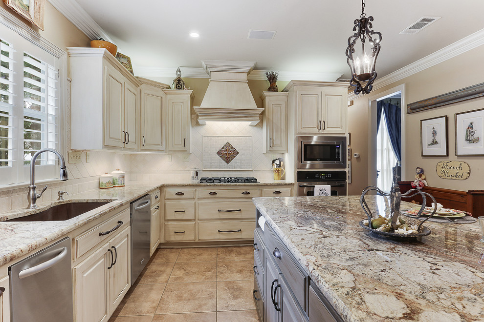 Louisiana Traditional Traditional Kitchen New Orleans by