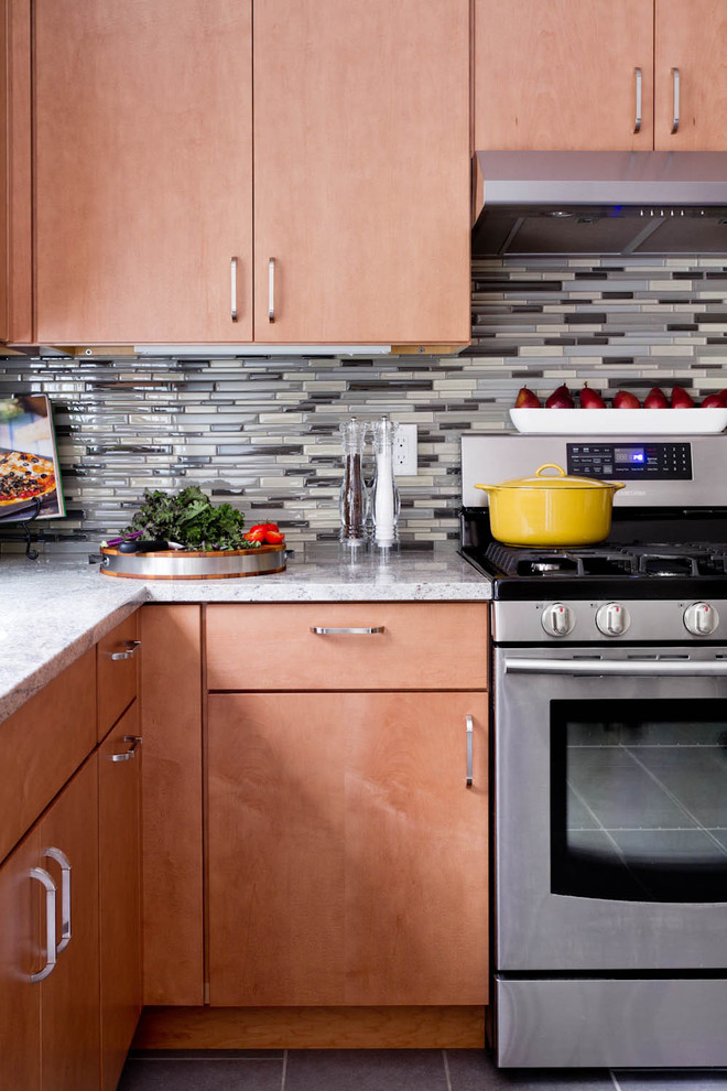 Lowe's Kitchen Giveaway - Contemporary - Kitchen - New York - by Rikki