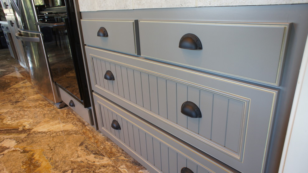 Lucia Job. Modern Kitchen San Francisco by Pride&Joy Home