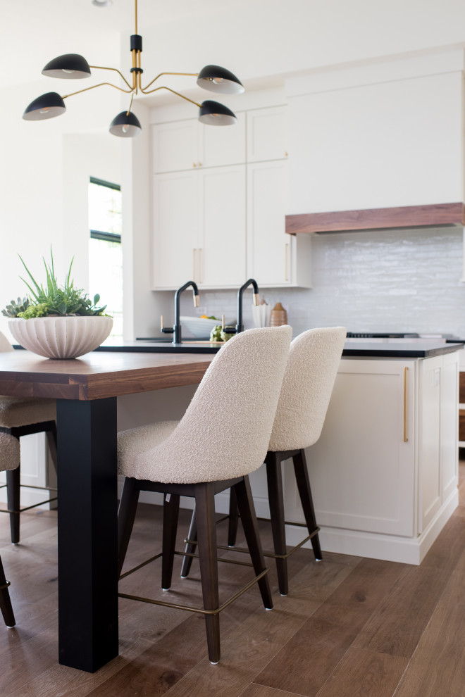 Luxe Living in Zionsville Modern Kitchen Indianapolis by