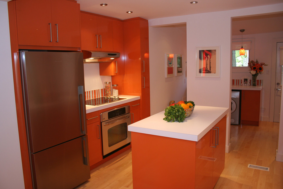 Warm Kitchen Color Trends – 10 Red & Orange Cabinetry Design Ideas