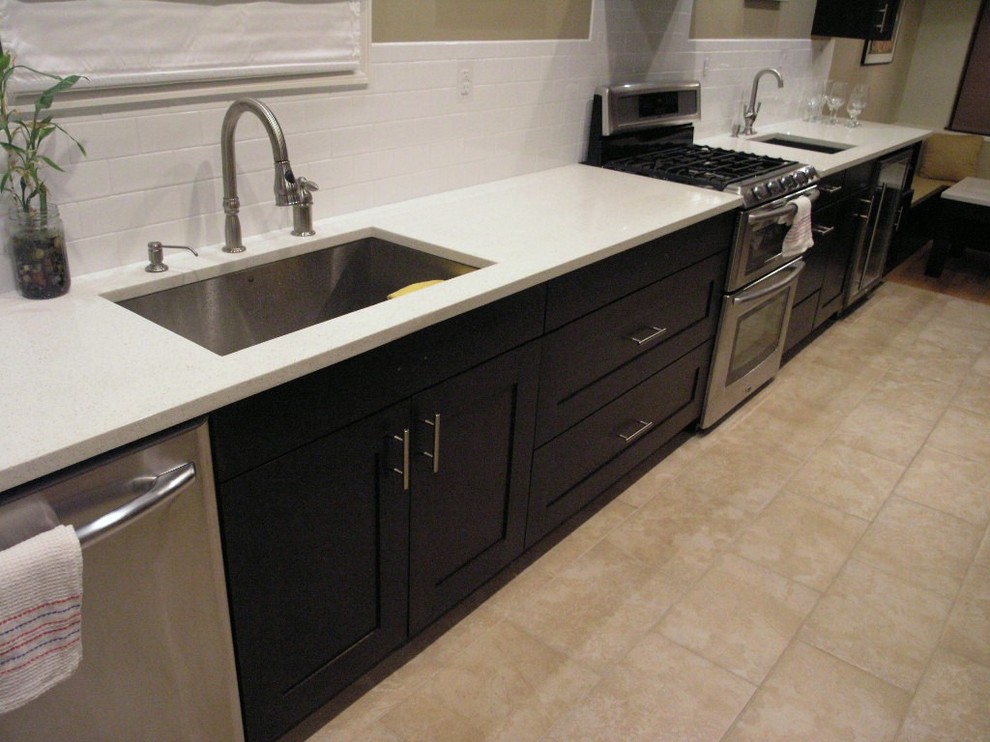 Lyndhurst Contemporary Kitchen New York by Larz Houzz