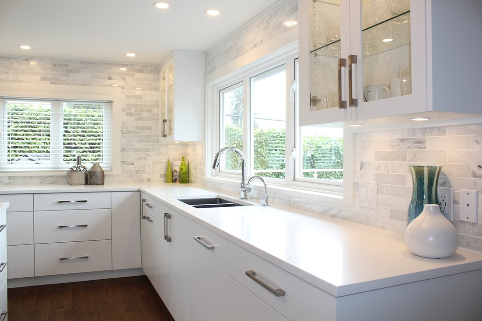 Lynn Valley, North Vancouver - Contemporary - Kitchen ...