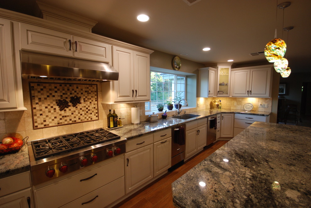 Macadamia & Mocha/ Delirium Traditional Kitchen Other by Blue