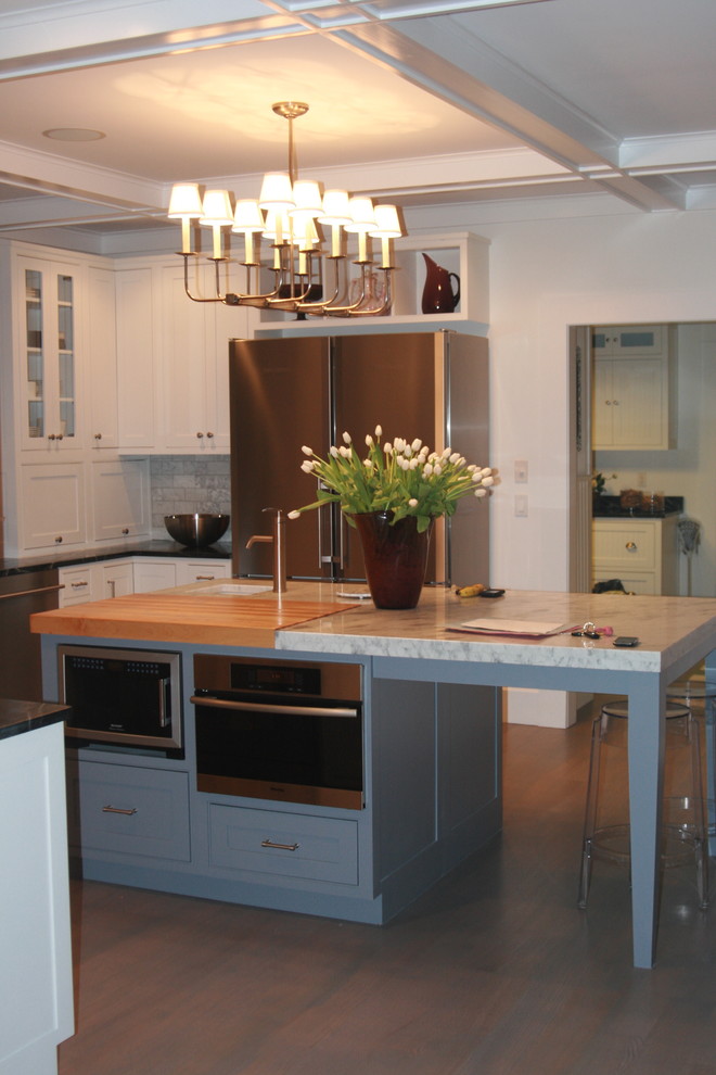 This is an example of a classic kitchen in New York.