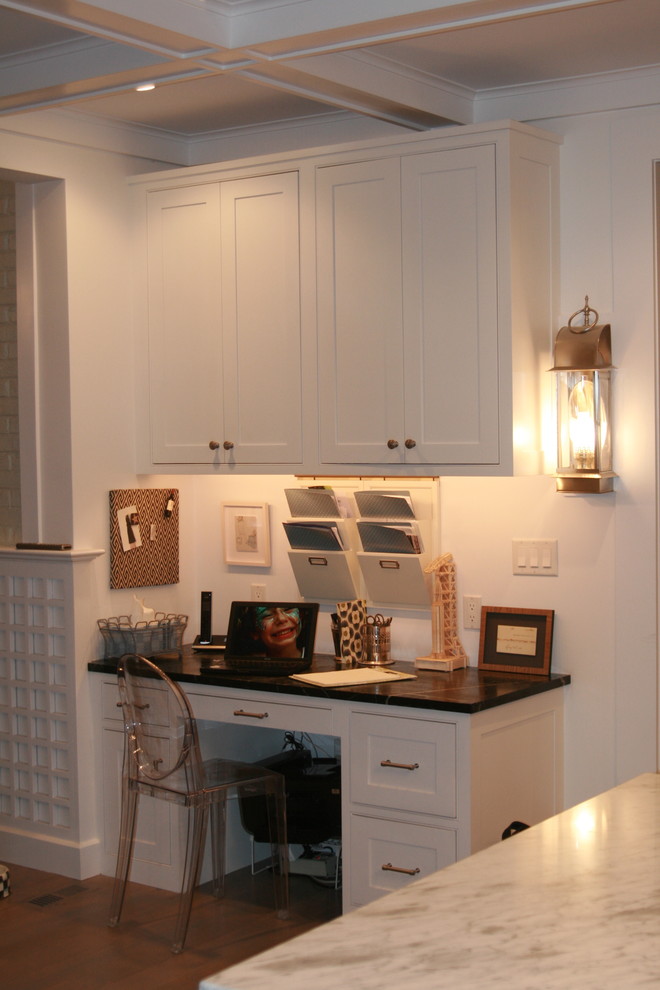 Traditional kitchen in New York.