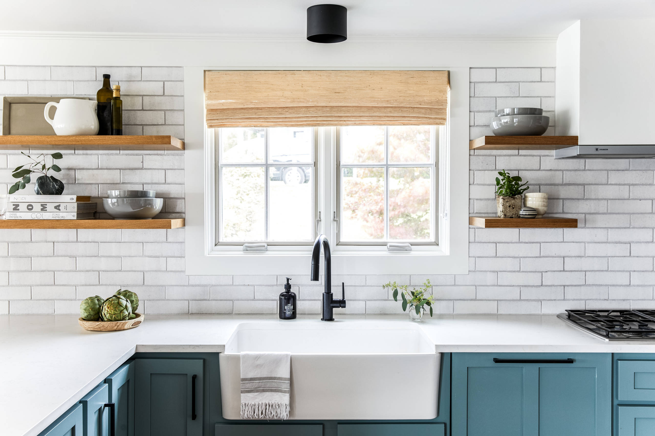 kitchen white brick backsplash
