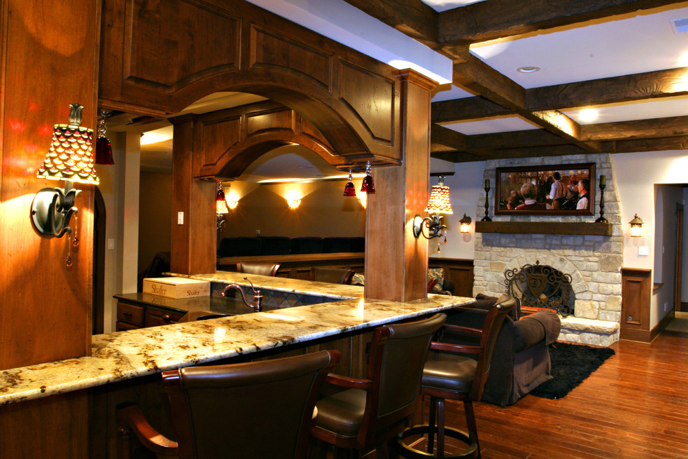 Inspiration for a classic kitchen in St Louis.