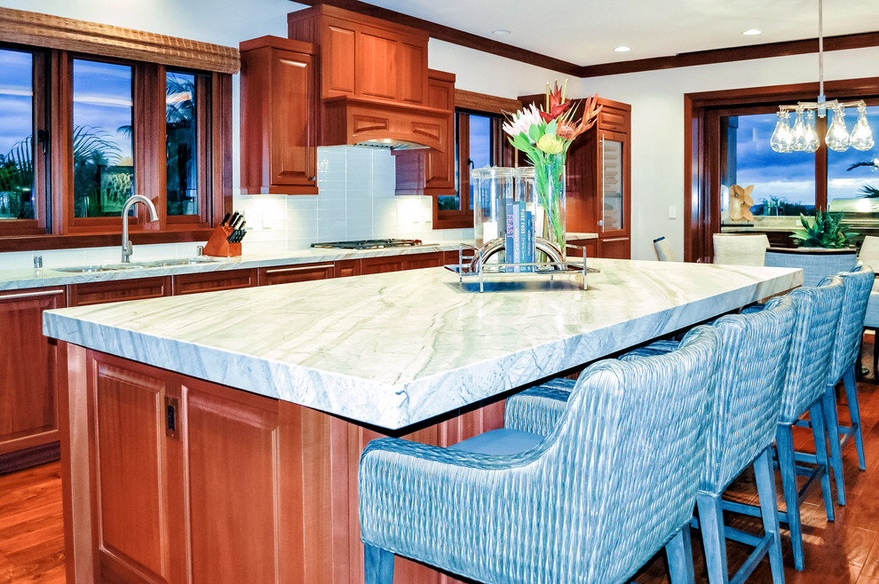 Design ideas for a nautical kitchen in Hawaii.