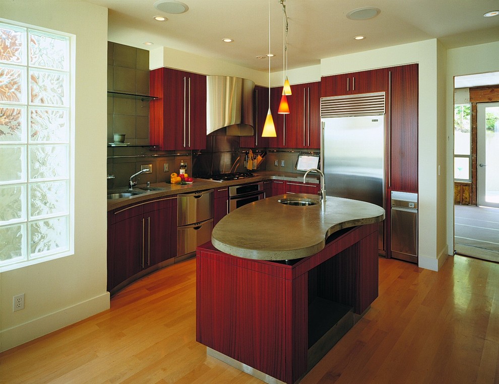 Design ideas for a modern kitchen in San Francisco.