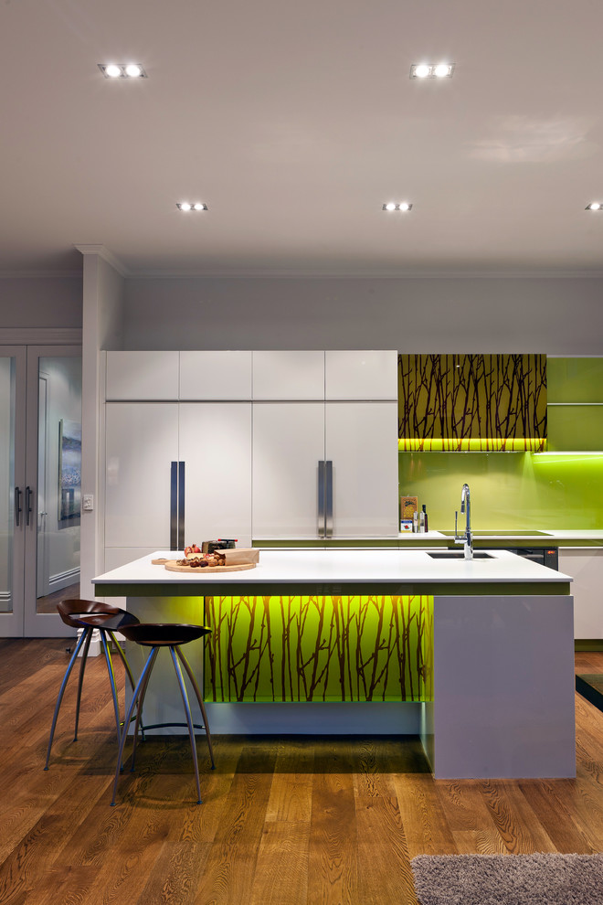 Mal Corboy Exclusive North America Distributor Mega