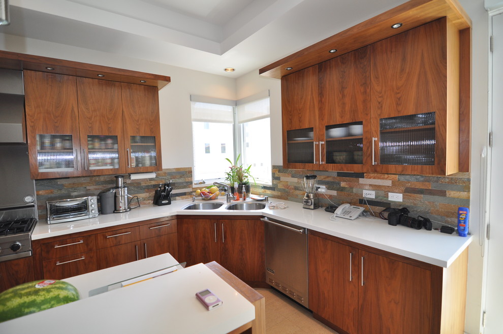 MANHATTAN BEACHGYRO Modern Kitchen Los Angeles by Keystone