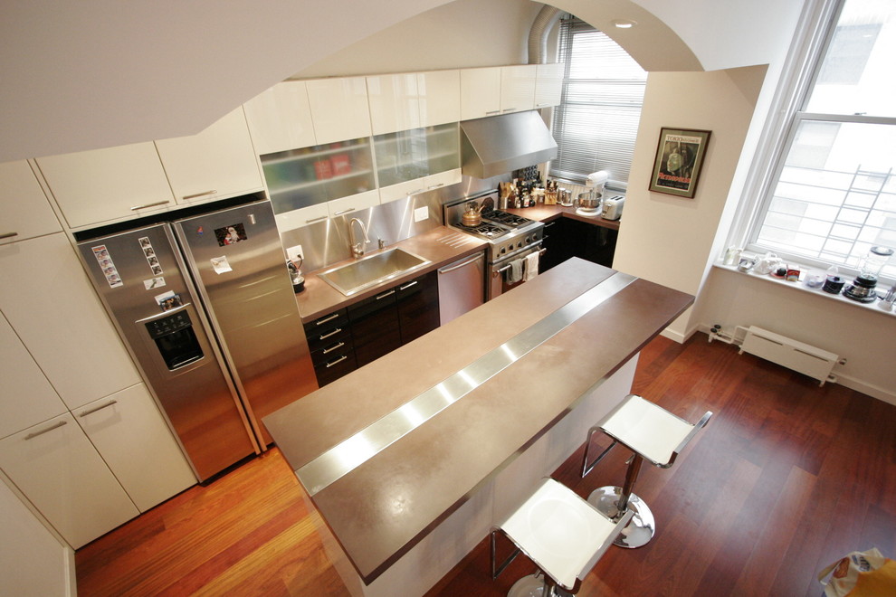 Manhattan Wine Colored Kitchen Modern Kitchen New York by Oso