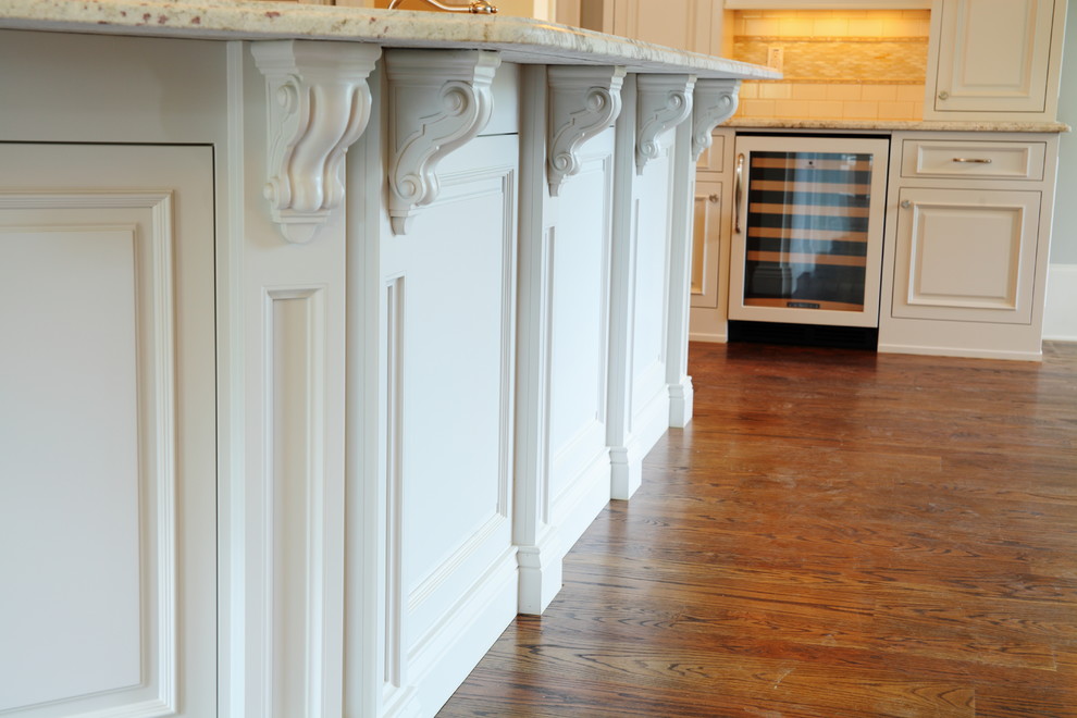 Manor Classique Chic Cuisine Atlanta par Keystone Millworks Inc