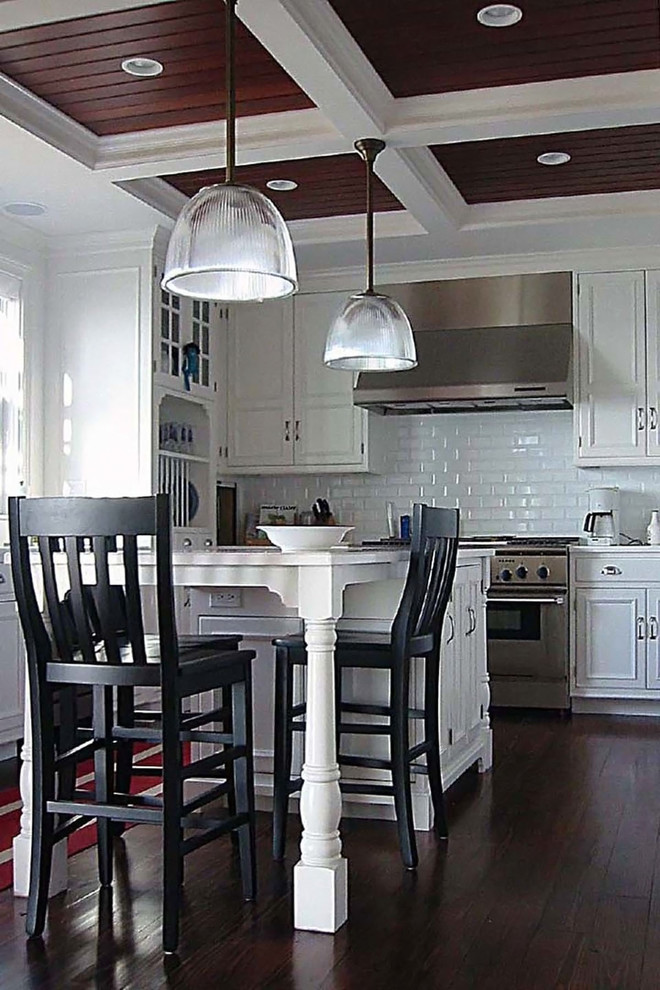 mashnee island residence kitchen dpshc.13 Traditional Kitchen