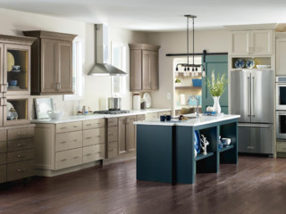 https://st.hzcdn.com/simgs/pictures/kitchens/masterbrand-diamond-cabinets-abt-home-renovations-and-design-center-img~16611d60094aee9a_3-8148-1-e367288.jpg