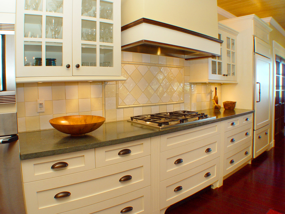 Design ideas for a world-inspired kitchen in Hawaii with limestone worktops.